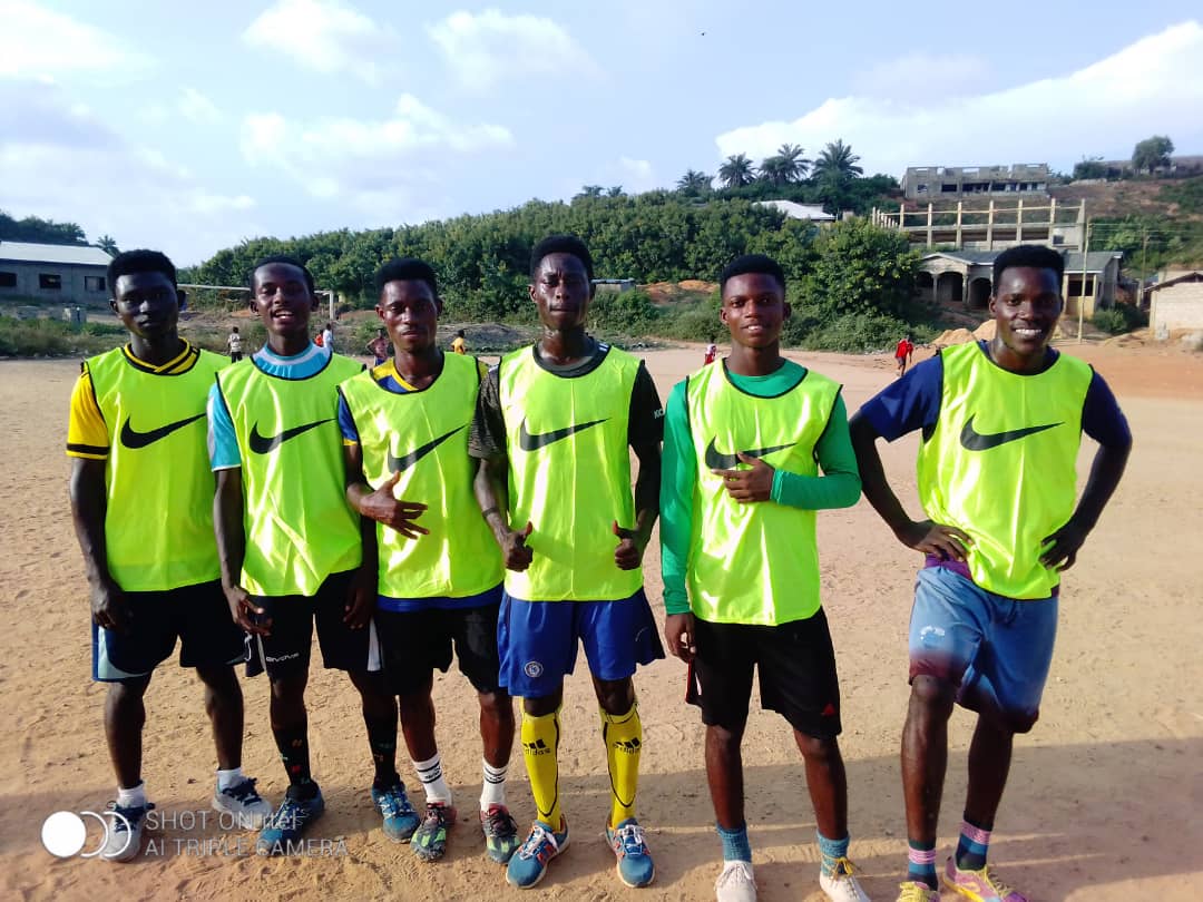 AbuesiFc's tweet photo. DAY 5 - Division 2 training. Training continues on Monday next week.

#THEYOUNGSHALLGROW
#BESTAMONGEQUALS https://t.co/iKX5xO3J11