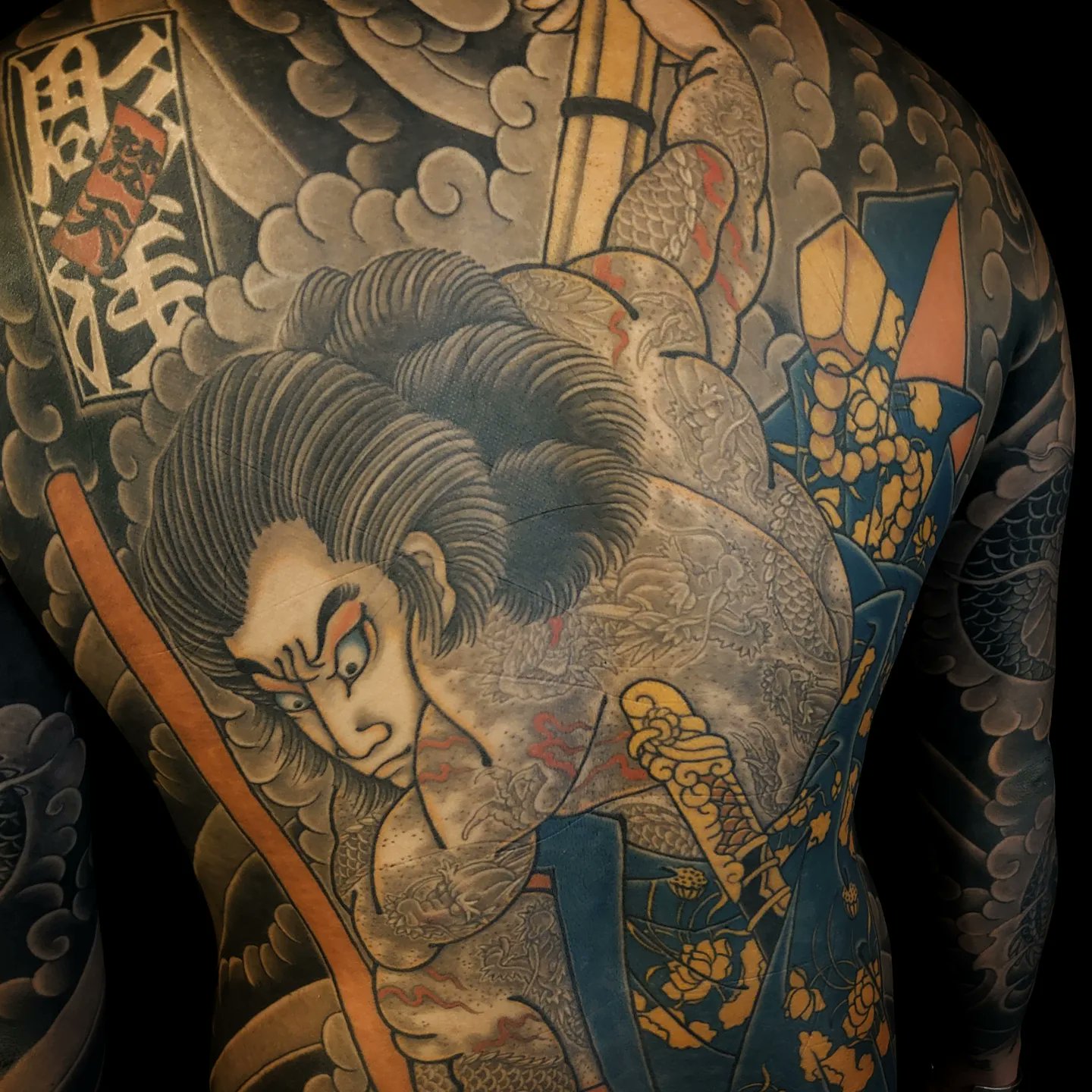 刺青画 A3サイズ 尾九 刺青画 戦国胸割りちゃん 双龍 黄色和だるまA4サイズ