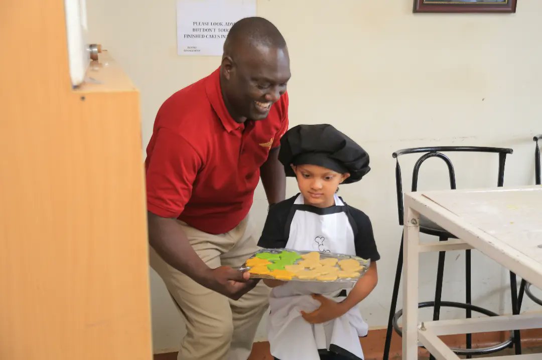 BakingAcademyUg's tweet photo. #VacistsBakeryProgram - Registration is ongoing
Enjoying moments as the C.E.O of @cakestudio_ug gets served by #vacists @BakingAcademyUg. Let the Vacists enjoy as they get skilled in #bakery. Call or WhatsApp us on 0757310583 / 0780372203 / 0706740071
#BakingSchool #BakerySchool https://t.co/sXHJyKBaUt