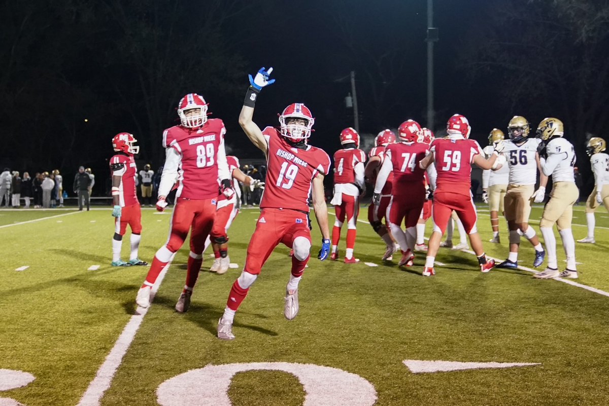 Spectrum News Kansas City (@spectrumnewskc) on Twitter photo .<a href="/HyVeeKCMetro/">Kansas City Hy-Vee</a> Game of the Week
Bishop Miege beats Aquinas 38-28 to advance to the <a href="/KSHSAA/">KSHSAA</a> 4A State Championship!
🥶📸 <a href="/AjHildreth/">A.J. Hildreth</a> .<a href="/HyVeeKCMetro/">Kansas City Hy-Vee</a> Game of the Week
Bishop Miege beats Aquinas 38-28 to advance to the <a href="/KSHSAA/">KSHSAA</a> 4A State Championship!
🥶📸 <a href="/AjHildreth/">A.J. Hildreth</a>