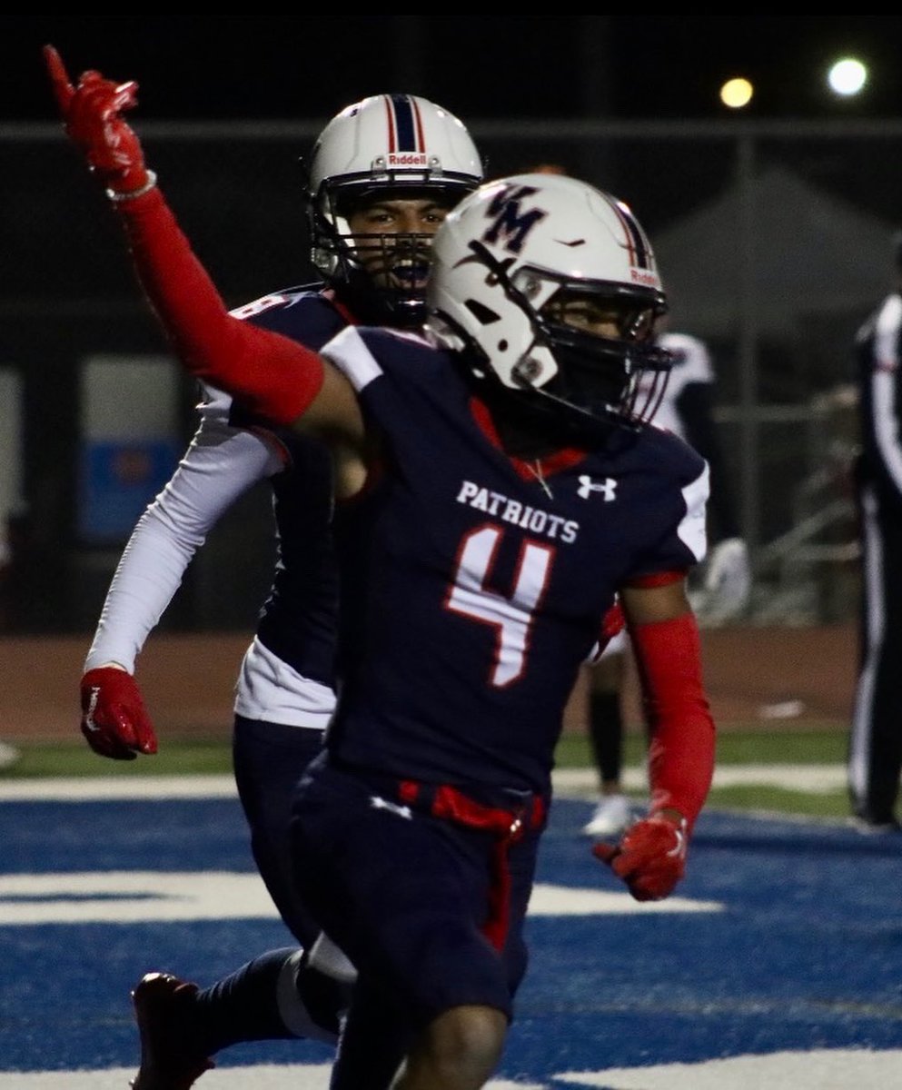 VMHSMediaTeam's tweet image. A huge congratulations goes out to our varsity football team making school history by advancing to the third round of playoffs for the first time @SAVeteransHS @JudsonISD