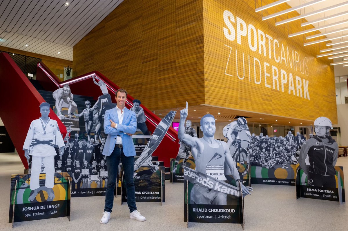 De genomineerden voor de Haagse Sportprijzen zijn bekend! 🤩
Stem op jouw favoriet en de winnaars zullen tijdens het Haags Sportgala op 19 december gehuldigd worden 🏆

Stemmen kan hier ➡️ haagssportgala2022.nl/stem