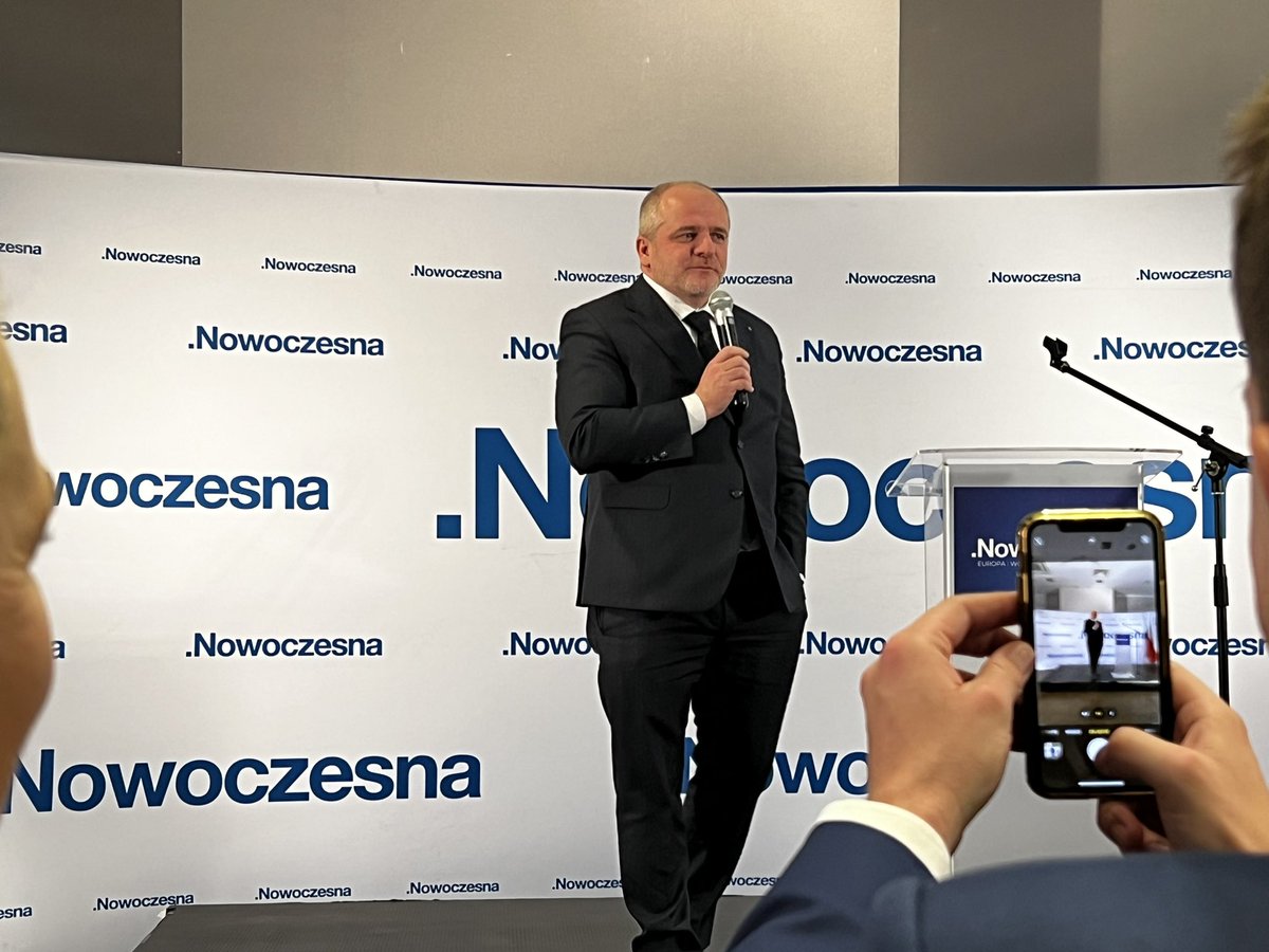 JoannaCz_Thomas's tweet photo. Rada Krajowa @Nowoczesna - o programie dla wolnej Polski @adamSzlapka @moanrosa @PawelRabiej @barbaraanowacka @pawelkowalpl @N_KujPom @KamilHeyka https://t.co/MjcMGObles