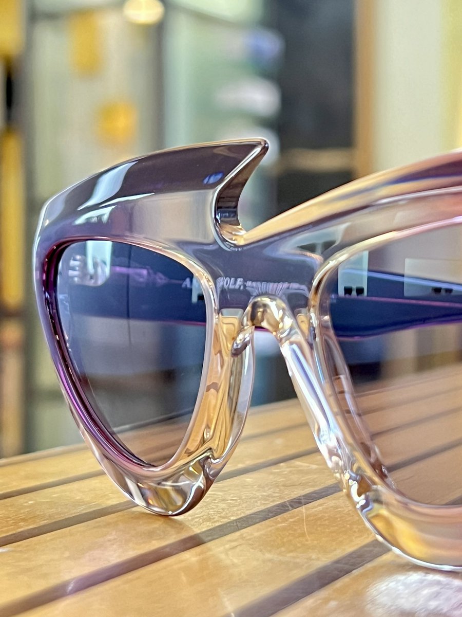 OtticaVenturi's tweet photo. colpo di fulmine ⚡️ 🤩
@AndyWolfFashion #sloe
👓🕶👓🕶👓🕶👓🕶👓🕶👓🕶
#otticaventuri #Natale #Natale2022 #idearegalo #donna #fashion #ottici #wepesaro #otticapesaro #occhiali #andywolf #design #limitededition https://t.co/IeWBwuTvW2