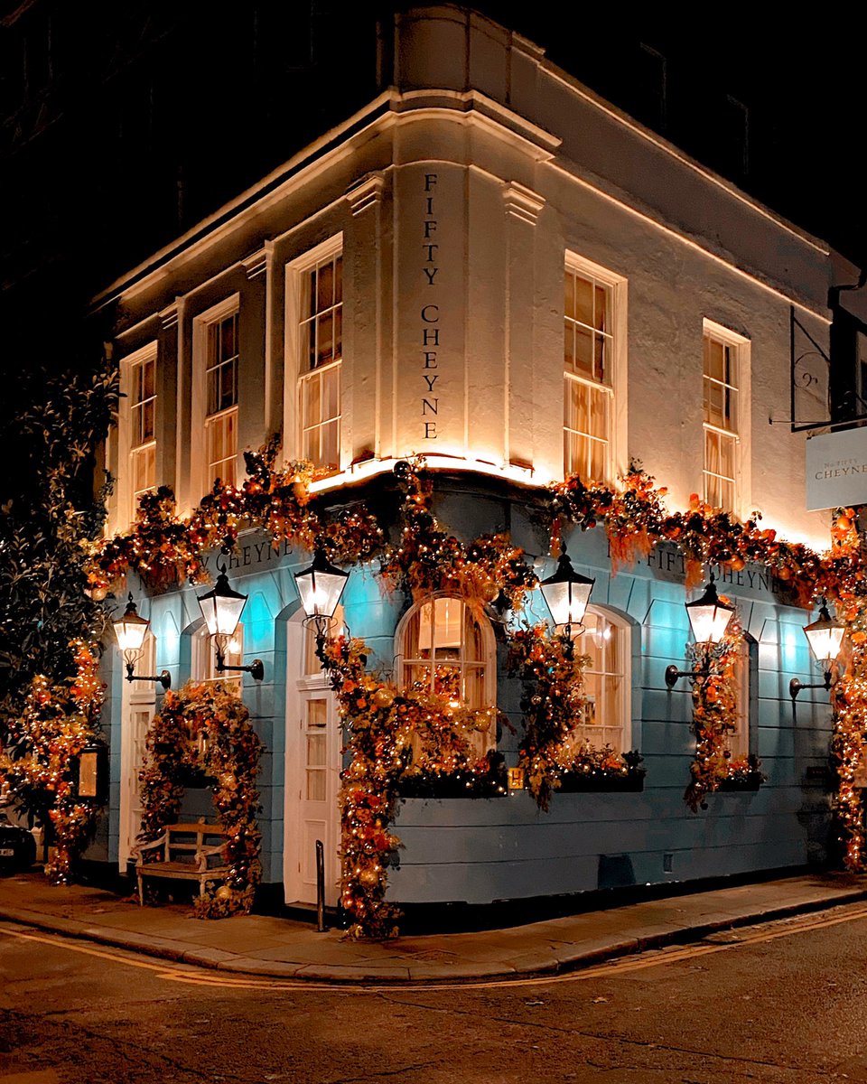RebeccaLipkinAuthor (@rebecca_lipkin) on Twitter photo When your favourite Chelsea restaurant dresses for dinner🎄 <a href="/50Cheyne/">No. Fifty Cheyne</a> #christmas2022 <a href="/TheShopkeepers/">The Shopkeepers</a> #RestaurantLife When your favourite Chelsea restaurant dresses for dinner🎄 <a href="/50Cheyne/">No. Fifty Cheyne</a> #christmas2022 <a href="/TheShopkeepers/">The Shopkeepers</a> #RestaurantLife