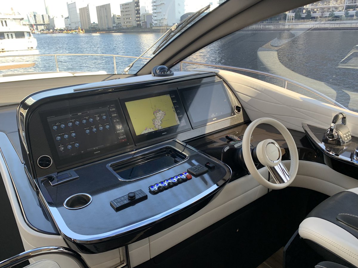 jaguarlexus's tweet photo. レクサスLY650!オプション込みで6億なり!
#LEXUS #LY650 #cruising #レクサス #クルージング https://t.co/WbzmYlHFmc