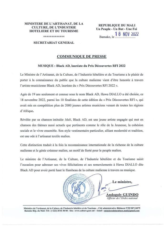 benoit_joseph's tweet photo. 🇲🇱#Mali Cocasse. RFI est considérée comme une radio de propagande de l'oligarchie occidentale (sic). Mais quand le prix RFI découverte est attribué à un artiste malien, c'est le ministre de la culture du même #Mali qui critiquait tantôt RFI,qui célèbre cela. 🤷🏿♂️ 🤷🏿♂️ #BlackAD https://t.co/YegbVN4vco