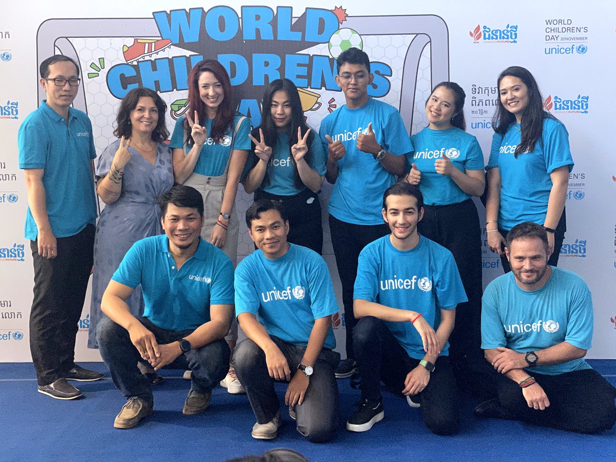 lindsaysbee's tweet photo. Another #WorldChildrensDay in the bag 💪 such an incredible day celebrating with the inspirational young people of #GenerationFuture2022 
@UNICEFCambodia #Cambodia https://t.co/3CUewVJ0SI