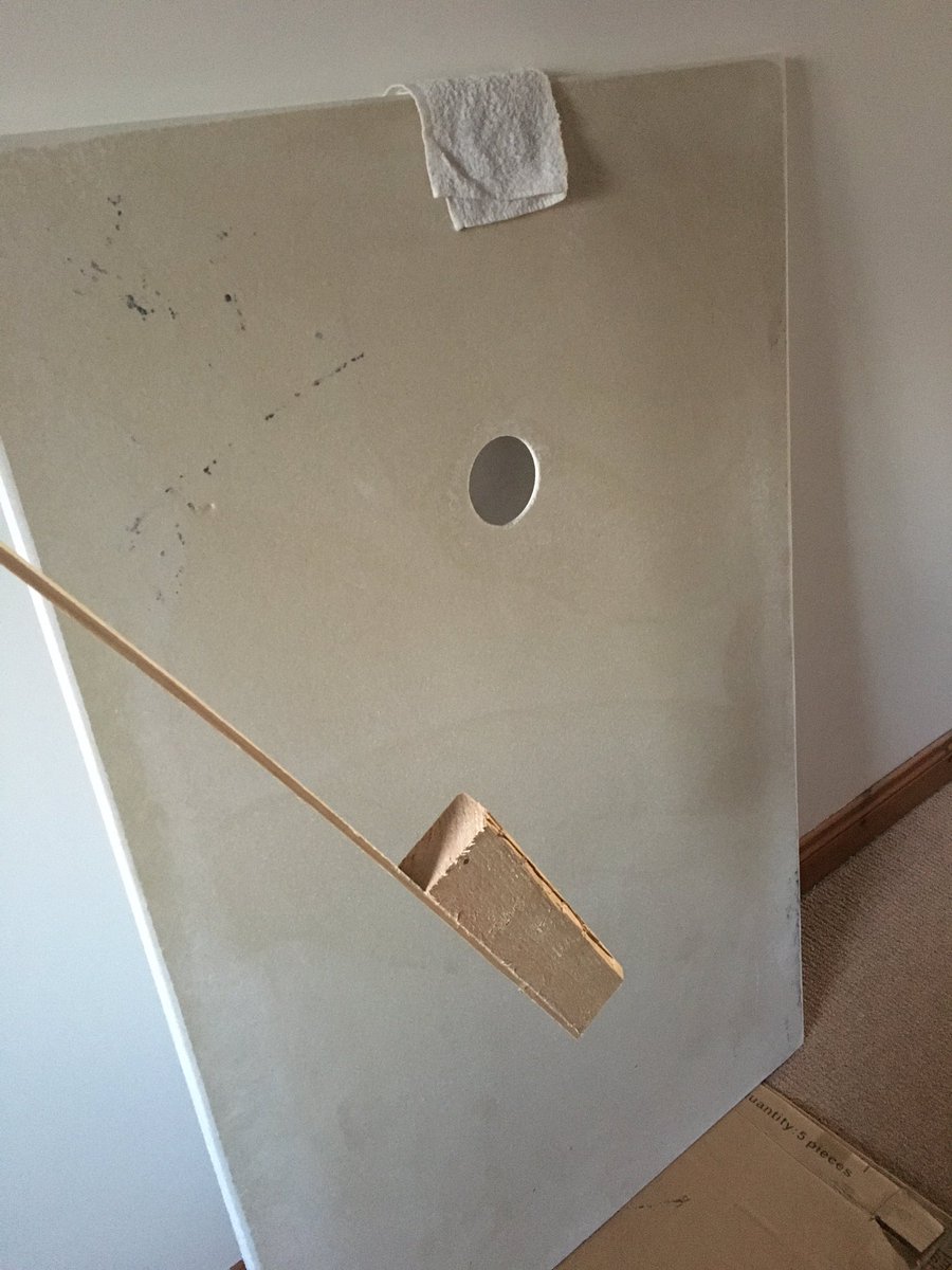 D4vyTweets's tweet photo. @plumberparts Hi James love the YT videos and they’ve inspired me to DIY it, just moved a 1400x900 tray upstairs on my own….with a stick! https://t.co/E7uRMqVHrY