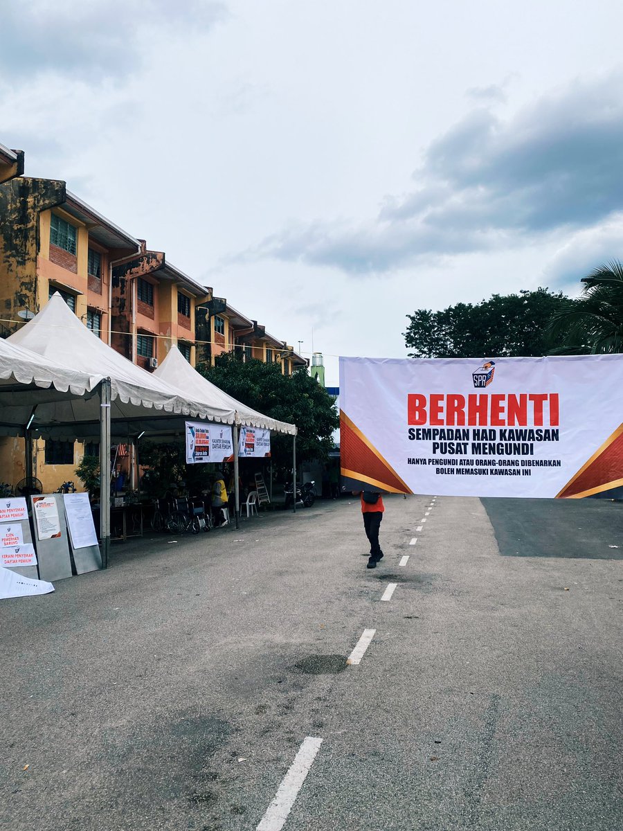 shasyaedora's tweet photo. Done #undi15 #PRU15 dalam masa 3 minit. #MalaysiaMemilih 🇲🇾 https://t.co/QzAO8IsSrd