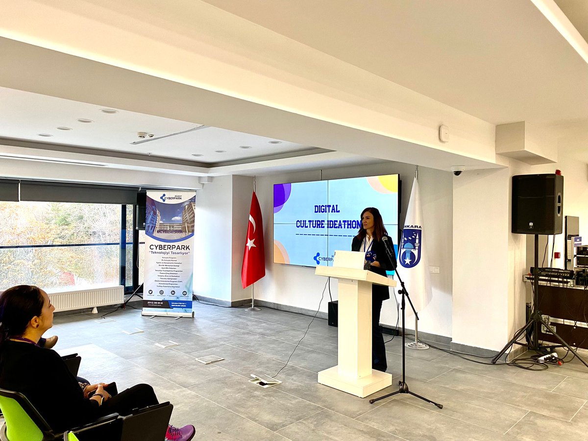 CyberparkTGB's tweet photo. Digital Culture Ideathon açılış konuşmaları ile başladı!

Bilkent CYBERPARK Girişimcilik, İş Birliği, Teknoloji Transfer Birim Müdürü Nihal Yazgan, Game Circle Kurucusu Prof. Dr. Veysi İşler ve Başkent Üniversitesi YAKEM'den Doç. Dr. Nihan Gider Işıkman konuşmalarını yapıyor!✔️ https://t.co/Fm4bVl2bu4