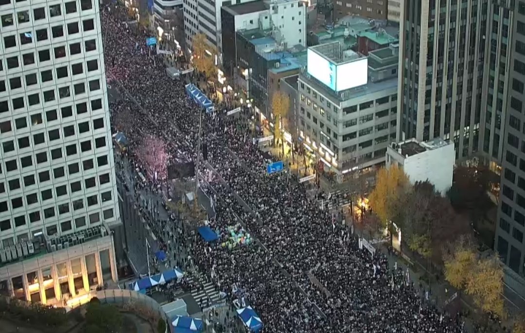 옥상 CCTV에서 보는 이 시각 촛불집회