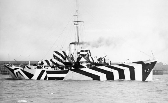 Opipop's tweet photo. Another great invention by Kevin O’Neill…. AlanMoore ‘s dazzle ship suit, presumably designed to confound the public :D Illustrated like early #Punch magazine. @Bonesdrawstuff #LOEG https://t.co/nlZttXo6nl
