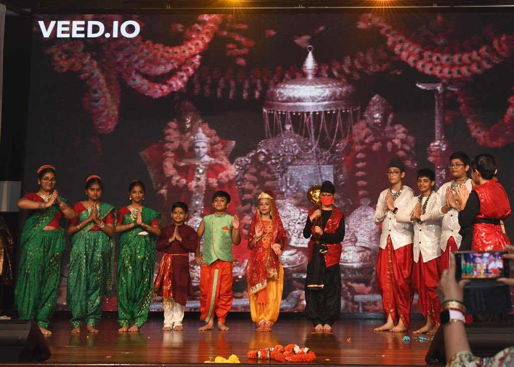Delighted to attend Special Diwali celebration organised yesterday by @bharatclub_kl by bringing together Indian Expats in 🇲🇾. 65 talented & enthusiastic children of Indian Expats performed well by covering traditional and modern themes from India. @hcikl @IndianDiplomacy