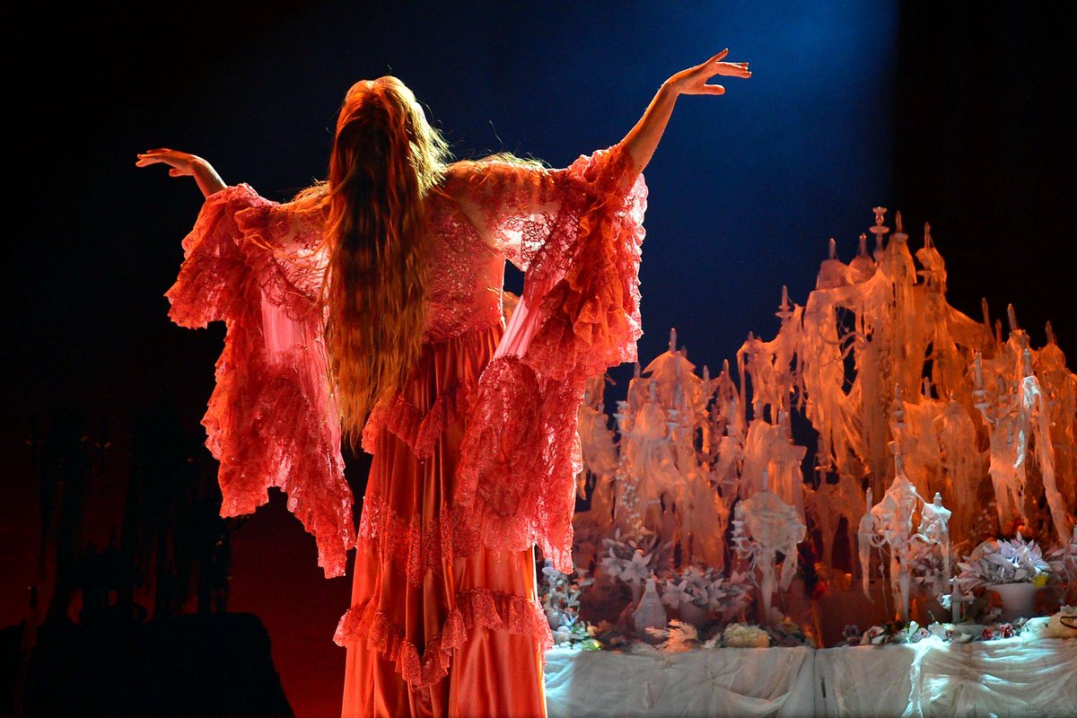 florence welch archive tweet media