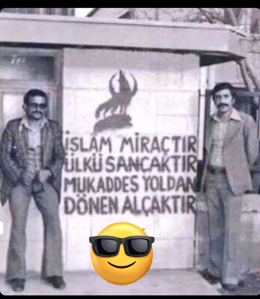 UmutTedik4's tweet photo. Ülkıcüyüz,islamcıyız 🇹🇷🌹🐺🤘 https://t.co/n0pMZbJn9N