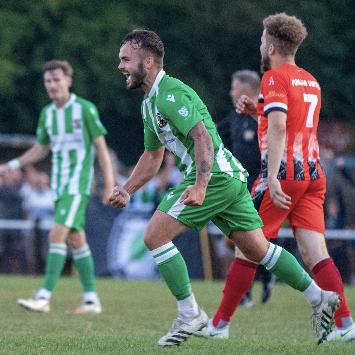 🎈Happy Birthday, <a href="/LilMillsy98/">Luke Miller</a>! 🥳

#RusthallFC 🟢⚪️