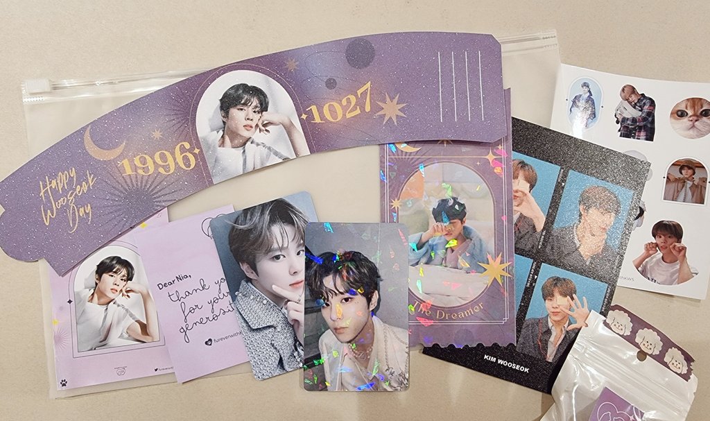 trigel99's tweet photo. 💟 필리핀생카 cupsleeve 

✨️반짝반짝 이쁨쁨 💜 
티켓도이쁘( ⸍ɞ̴̶̷ ·̫ ɞ̴̶̷⸌ )♡

Thank you ellah💗

@fureverwithKWS
#Beau_Reve_with_Wooseok 
#우석이와달콤한꿈

https://t.co/KAz0DmHiV7 https://t.co/Pn2ZEs8l46