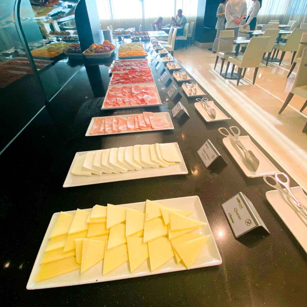 Hotel 4* LCB tweet media