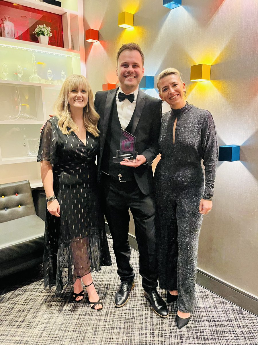 lizgoodey's tweet photo. Woohooo thank you @EVCOMUK for our amazing award. We are thrilled. Congratulations to all of the winners. Thank you to @pullmanlondon and all of the sponsors and partners for a great evening. Great to see a few familiar faces too! @TheTurnerAgency #evcomawards2022 https://t.co/JF30h2RlsB