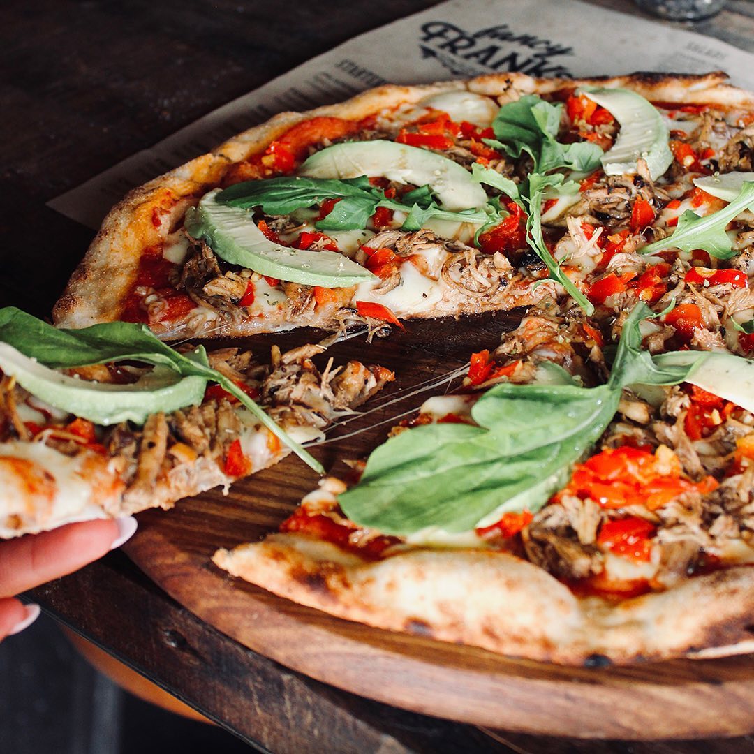FoodBlogCT's tweet photo. Enjoy a R79 pizza special every Wednesday at #fancyfranks https://t.co/5kHYcdvUsK