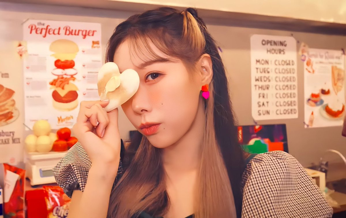 deukaefilm's tweet photo. #dreamcatcherfilm #dreamcatcher #드림캐쳐 #handong #한동 @hf_dreamcatcher https://t.co/DWNiQAwSuJ