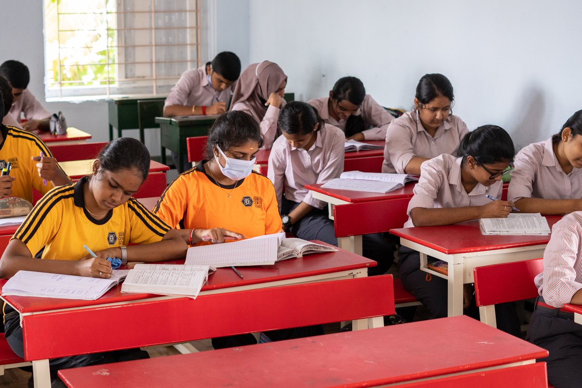 subbiahcentral1's tweet photo. #subbiahcentralschool has a rich history of providing quality education & enriching the lives of many children at #Tiruppur #scs #CBSE #rankingschool #bestschoolintirupur #Tirupurschools #RankHolders #SportsAchiever #HolisticDevelopment #studentlife #schoollife #candidphotography https://t.co/hwBBKLAMX1