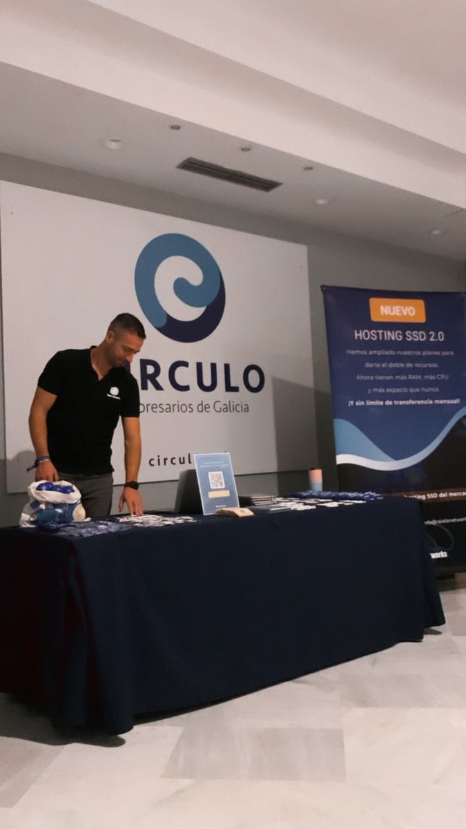 RaiolaNetworks's tweet image. TEAM #RAIOLAMOLA 🙌🏼
📍Madrid
Evento #siesposible 
🧑🏻‍💻@yoel_7187 
📍Vigo
Evento #sedtalks 
🧑🏻‍💻@rubenpg85