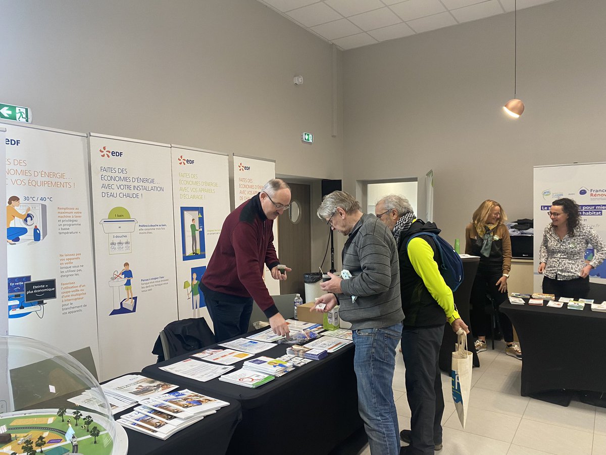 EnergieFlandre's tweet photo. En direct - RDV au salon du développement durable à #WALLONCAPPEL 
▶️ retrouvez le stand du @siecf 
▶️ et les stands des partenaires @enedis @EDF_HDF @GRDF 
#transitionenergetique 
#mobilitepropre https://t.co/1d9Yw2FFPW