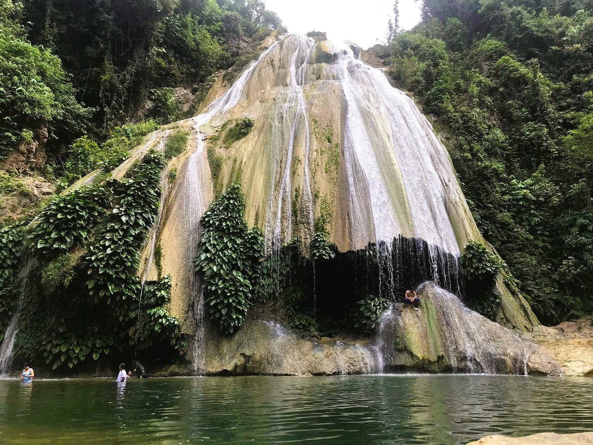 cagayanturismo's tweet photo. #EndlessFunCagayan | Lost in a land of endless waterfalls 🏞️

Happy weekend, Cagayan! Ever spent the day chasing waterfalls? There’s lots of falls to be explored in the Province. Time to chase one and experience endless fun!

📍Lapi Waterfalls, Peñablanca, Cagayan. https://t.co/ItEL8zkD3I