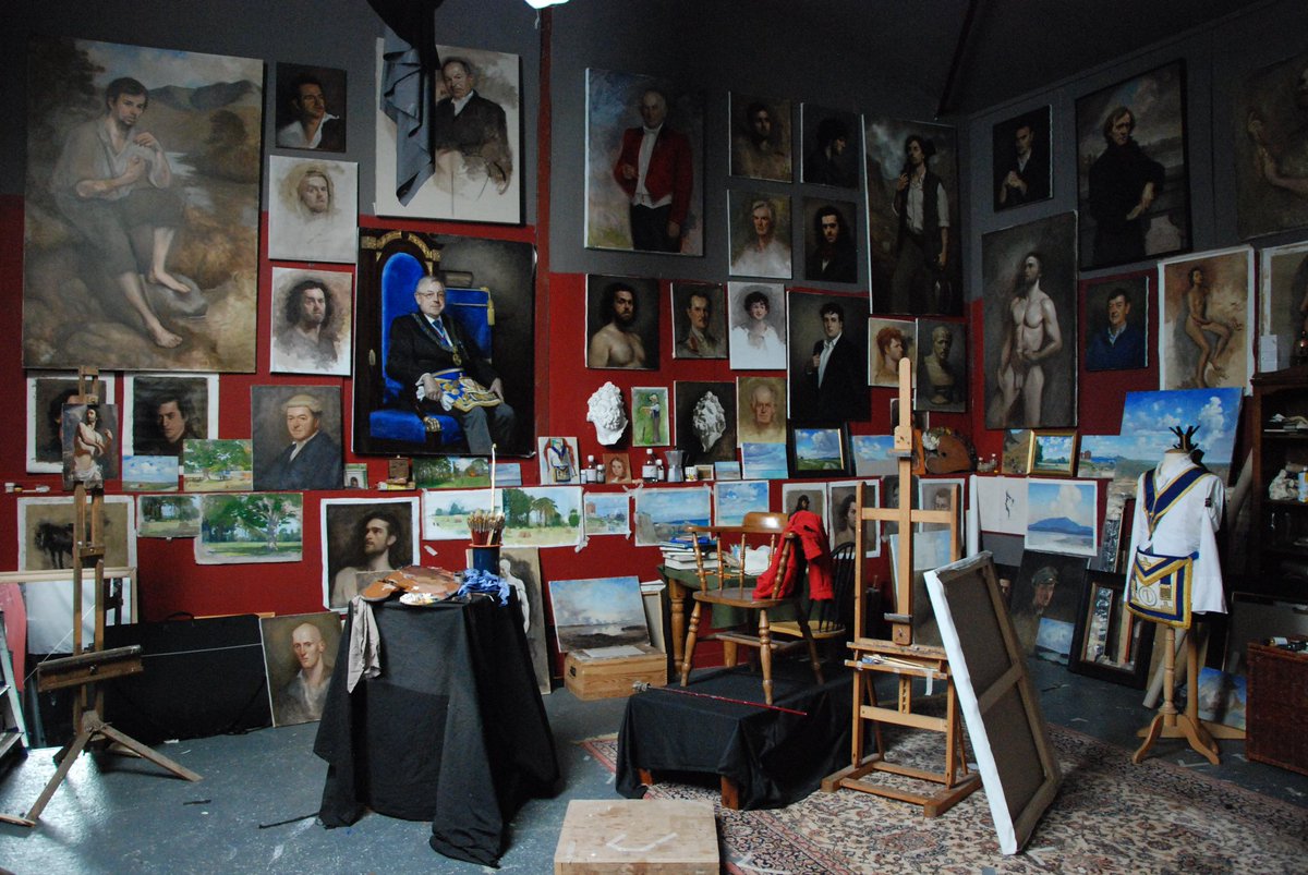 ArthurGearoid's tweet photo. My (freezing cold) office for the next few days before I return to my charges @drawingstudioD2 #artstudio #irishart #gearoidart #portraiture #portrait #thedrawingschooldublin #gearoidarthurhayes #sightsize https://t.co/FM2PInxLRf