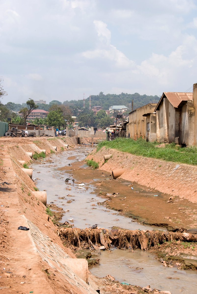 #DYK half the world needs a toilet? 🚽

Wherever you are in the world, some of the waste we flush is contaminating our environment, causing sickness.
(1/2)