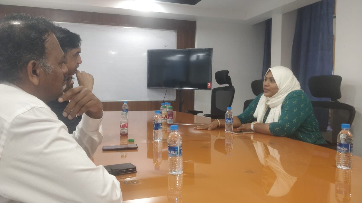 STPIChennai's tweet photo. Dr.@Sanjay_tyagii Director, STPI-Chennai visited the IBPS unit M/s.Transforma pvt Ltd at Tirunelveli and interacted with the Management &amp; Employees of the unit.  
#Bposcheme #STPIINDIA
@arvindtw https://t.co/xs4vUCOVNW