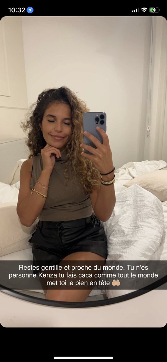 93ym___s's tweet photo. PTDRRRRRRR elle me tue 🤣🤣🤣 « tu fais caca comme tout le monde » 🤣#poupettekenza #soukainatwosister #poupette https://t.co/gwloh9syPR