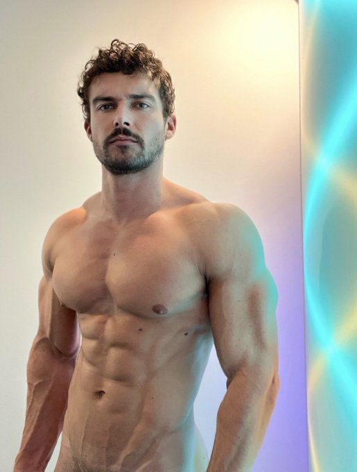 Mrmuscleyuk’s pics and videos