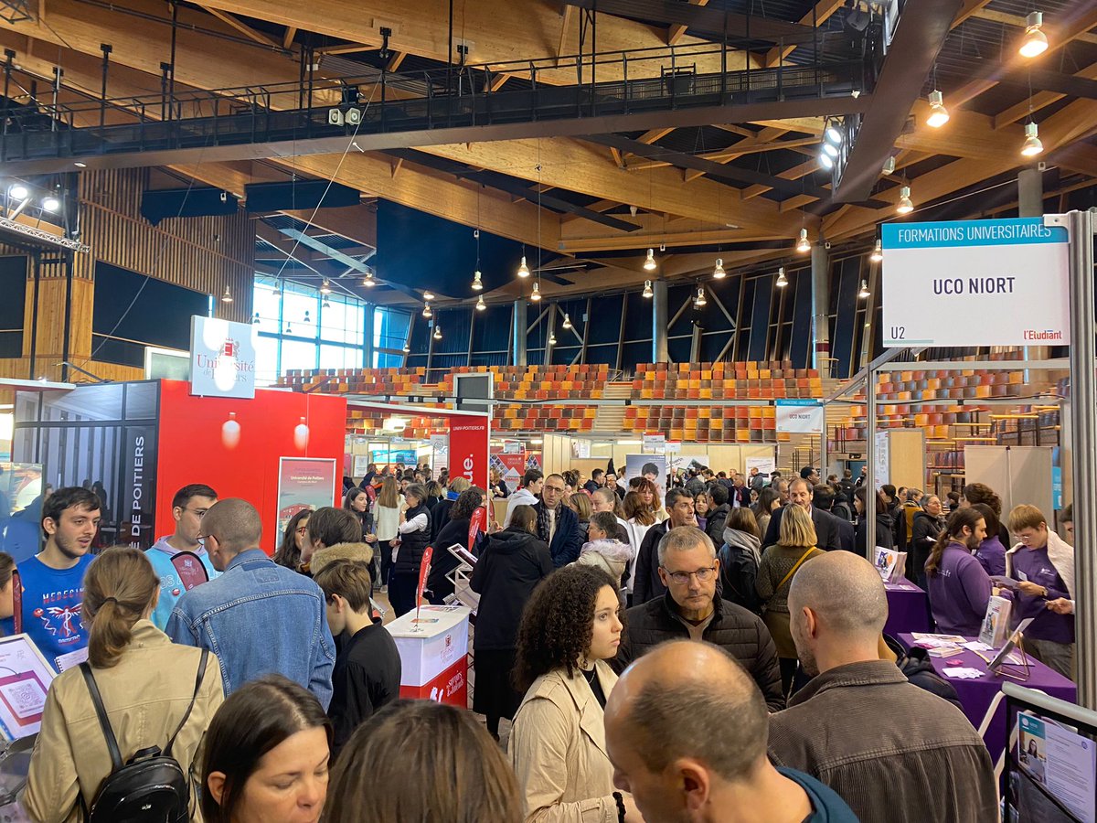 #NiortAgglo #NiortSup C'est parti pour une journée d'infos pour préparer votre rentrée post-bac l'année prochaine. Rendez-vous à L'Acclameur aujourd'hui jusqu'à 17h. Toutes les infos sur les formations supérieures sont par ici 👉 niortsup.fr/agenda/salon-d…