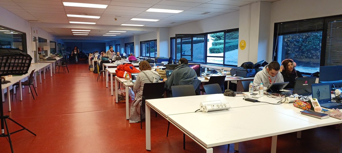 🚨¡SEGUNDO DÍA DE NEON GAMEJAM!

📍Nos encontramos en la <a href="/UEuropea/">Universidad Europea</a> , donde ha dado comienzo este segundo día de este evento. Los estudiantes ya se ponen en marcha.

🎮El objetivo de <a href="/uegamestudio/">UE Game Studio</a> es que los participantes hagan un videojuego en 72 horas.

💪¡Mucha suerte a todos!