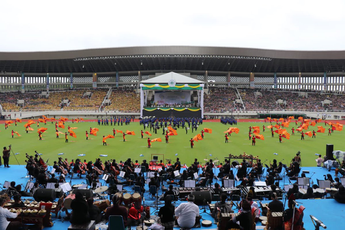 Alhamdulillah Pembukaan Muktamar ke 48 Muhammadiyah dan ‘Aisyiyah berjalan dengan khidmat dan lancar. 

Terima kasih kepada Bapak Presiden Ir Joko Widodo telah berkenan membuka acara.