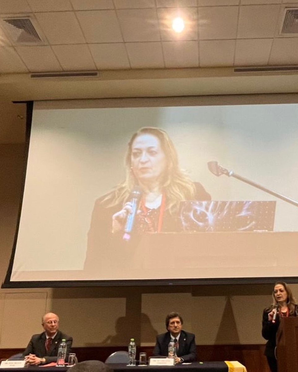 Adriana Puente tweet media