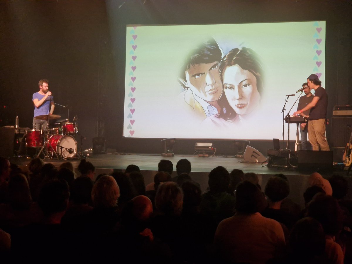 ploulaet's tweet photo. Bd concert du groupe Totorro &amp; Friends et Fabcaro donné à l'@AstroOrleans auquel ont pu assister des professeurs de lycée en formation et des élèves du @LyceeVoltaire45 dans le cadre du dispositif Lycéens Création Contemporaine et la DAAC @ac_orleanstours #formation #astrolabe https://t.co/mHmY9NocGp