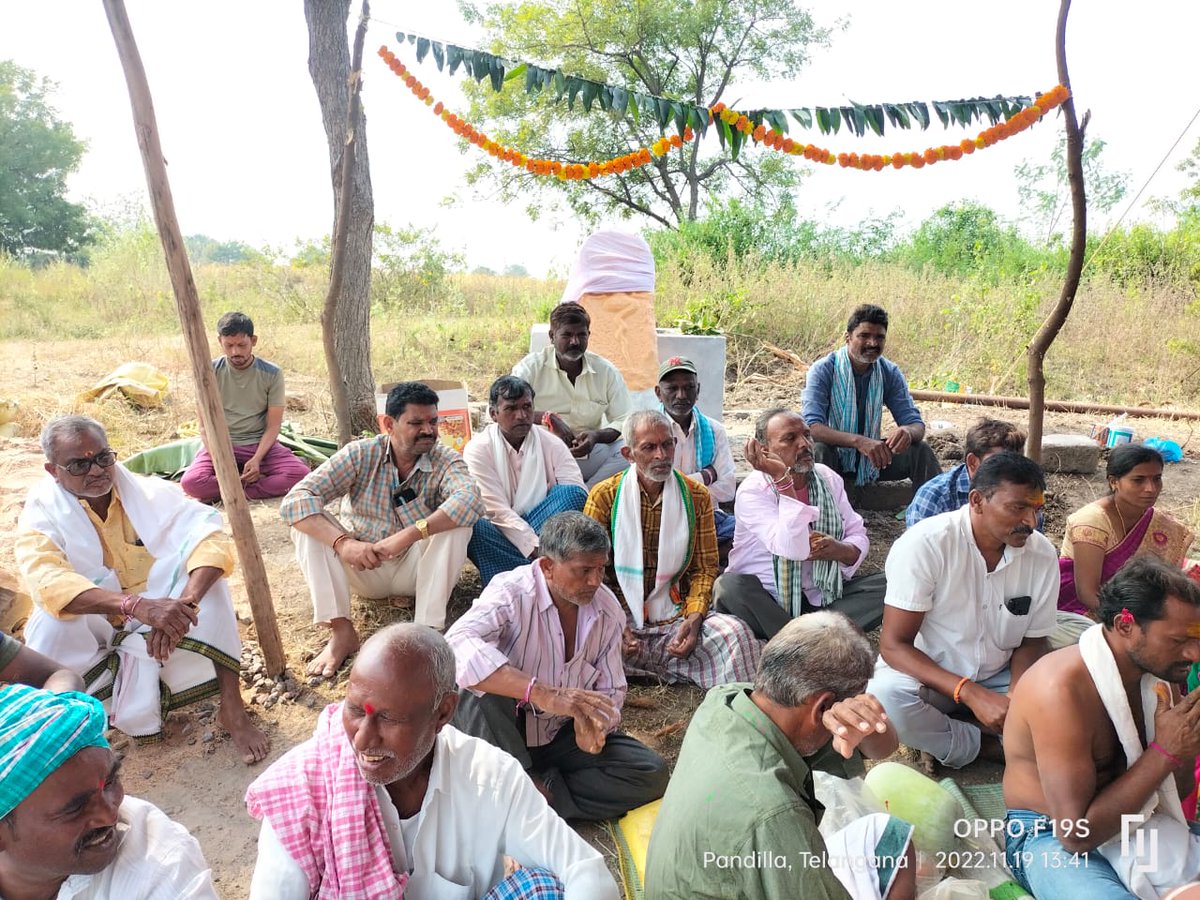 GudemVillage's tweet image. ఈ రోజు మన గూడెం గ్రామంలో నాగ దేవత విగ్రహ ప్రతిష్టాపన #GudemVillage #Gudem #GudemGramPachayat #Odela #Peddapalli 
#Nagadhevatha #nagadhevathaVigraham 

#Karimnagar #Telangana #TS #TelanganaGovt #KTR