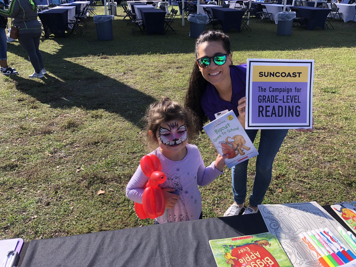 Amazing books and amazing faces. <a href="/SuncoastCGLR/">Suncoast GL Reading</a>, <a href="/readingby3rd/">Campaign for Grade-Level Reading</a>, <a href="/JoinVroom/">Vroom</a>