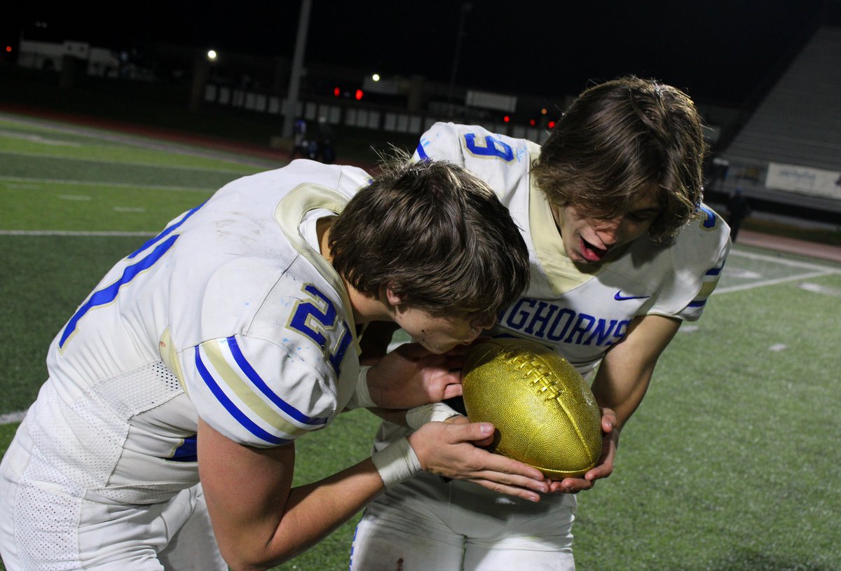 HFISD_Longhorns's tweet photo. How we feeling this morning, Longhorn Nation?
#WeAreHFISD #409Sports #HornsUp #txhsfb #txhsfbplayoffs @saphirec98 @Caleb63207552 @gavin91072086 @sethram0206 @Tyler_H76 @J_Ric25 https://t.co/HpoB07qzJJ