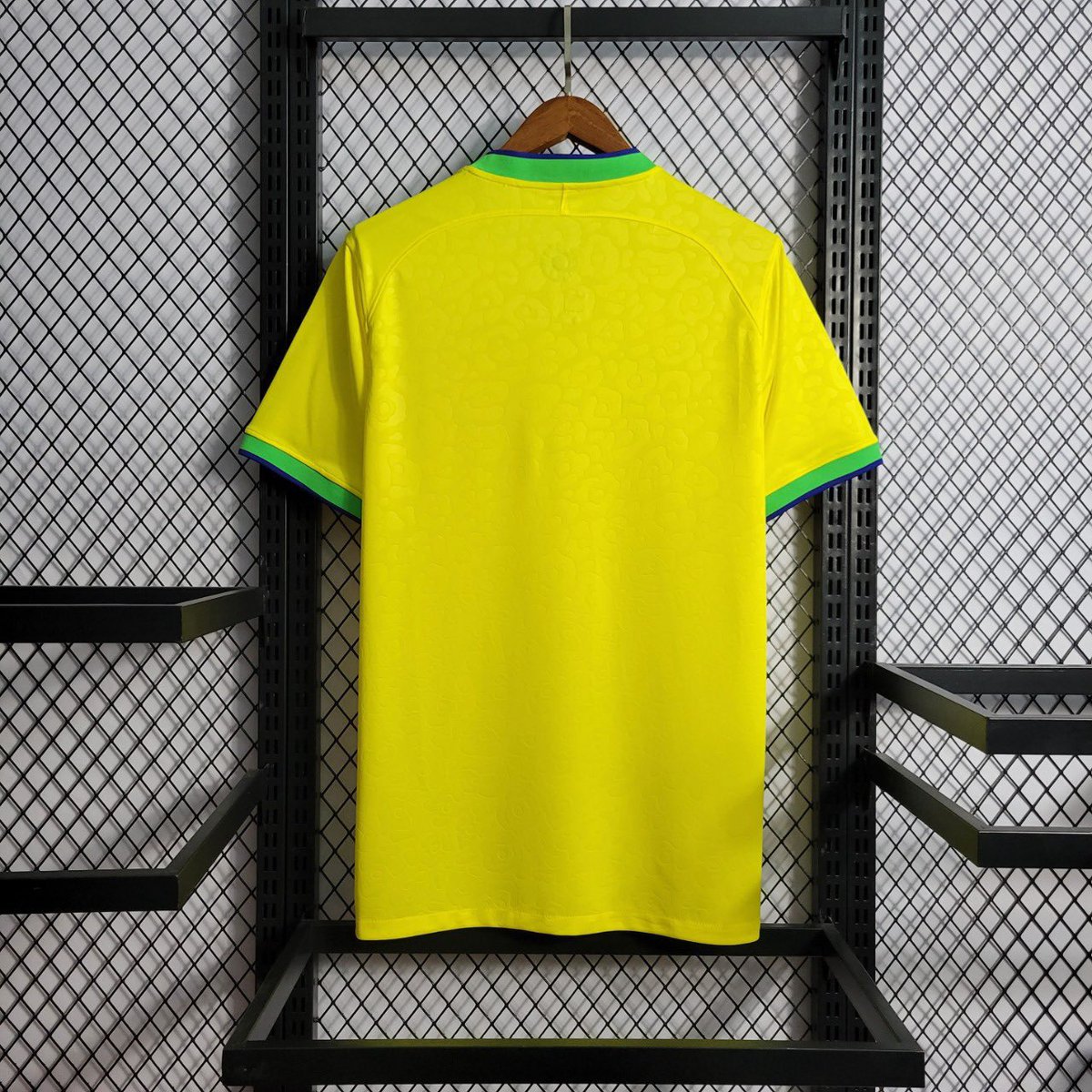 Essa camisa da seleção brasileira é maravilhosa! 😍