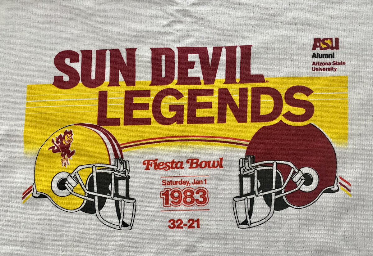 andyjshultz's tweet photo. Only 6 Saturdays until @vrbo @Fiesta_Bowl & @CFBPlayoff returns to @StateFarmStdm on Dec. 31.
Flashback 1983 #FiestaBowl. @ASUFootball defeats Oklahoma 32-21 at Sun Devil Stadium. Exciting celebration yesterday hosted by @ASU_Alumni & emcee @MunnyBall. #ASULegends @BowlSeason https://t.co/cNkPye5Hpy