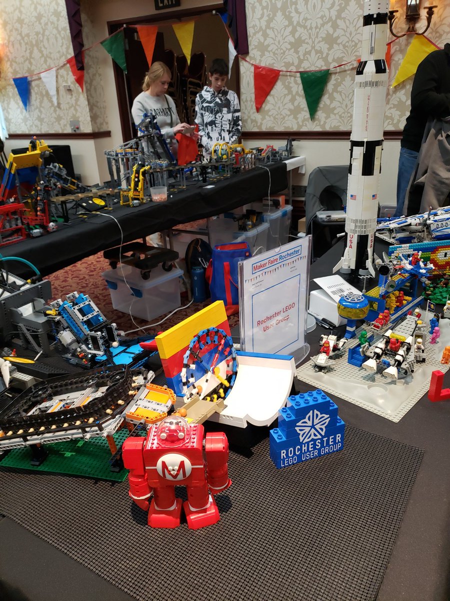marleyasmith's tweet photo. Hey all you #NYSCATE friends, this @MakerFaireRoc is off the hook! https://t.co/WPkwxdJu4H