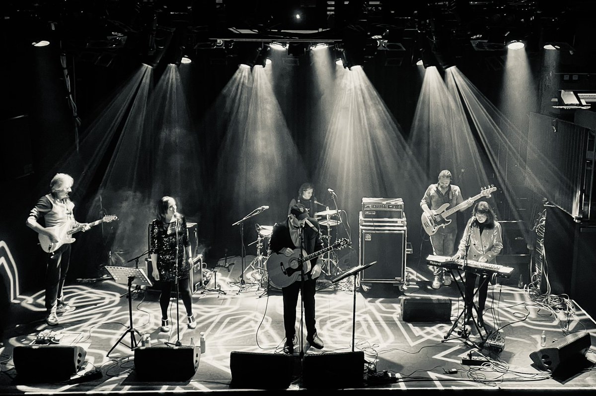 Stephen Graham tweet media