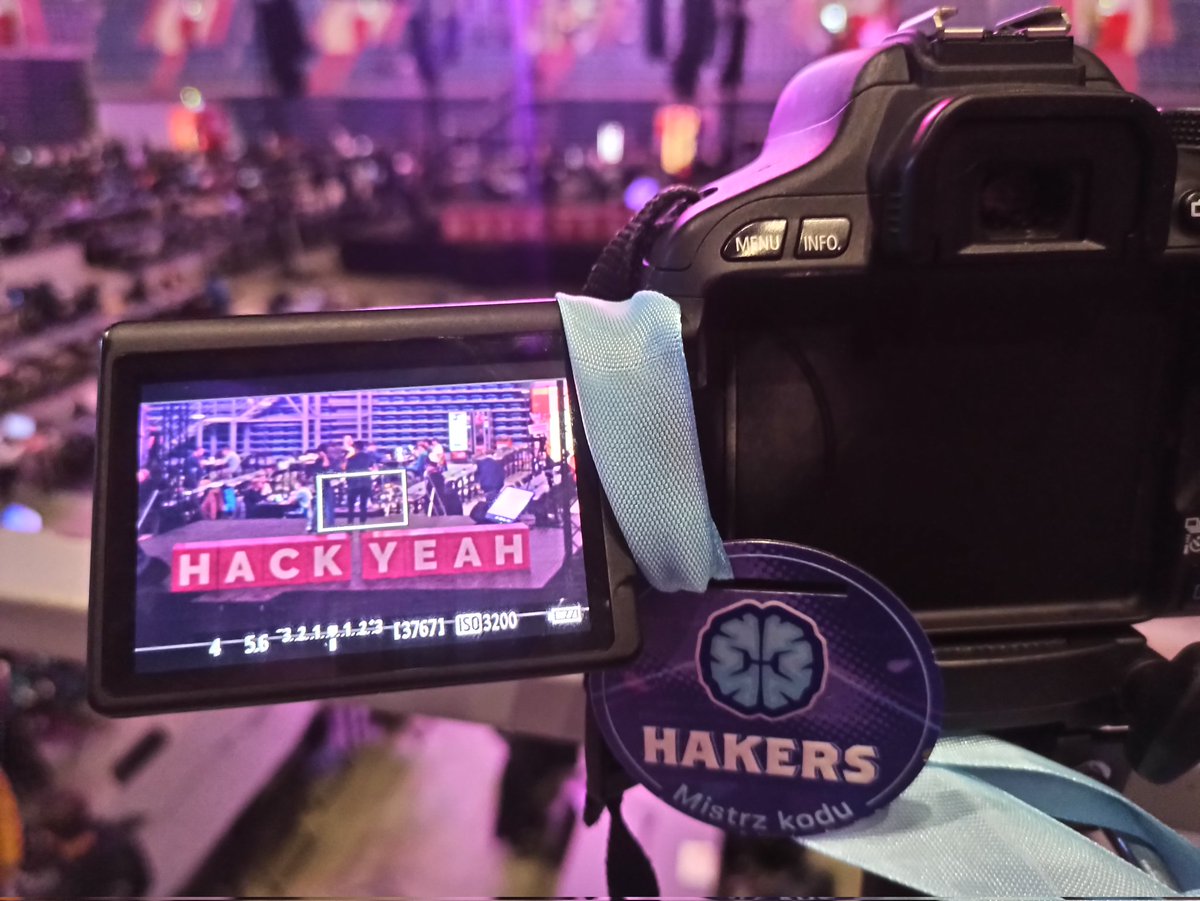 hakersiPL's tweet photo. Zgadnijcie gdzie jesteśmy! 😉
Mamy nasz escape room, planszowki i dużo dobrej energii. Jeśli jesteście na @HackYeah to koniecznie wbijajcie! https://t.co/0oKafrmwO9