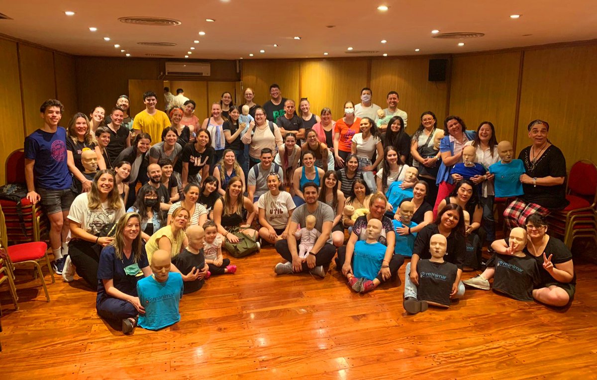 Agradecemos a los asistentes del curso de RCP y Primeros Auxilios de hoy Sábado en CABA.¿Participaste? Compartí la foto grupal y contanos que te pareció. ¿Te lo perdiste? Podes tomar la version grabada con certificado en nuestra plataforma tocando aca reanimar.com.ar/virtual