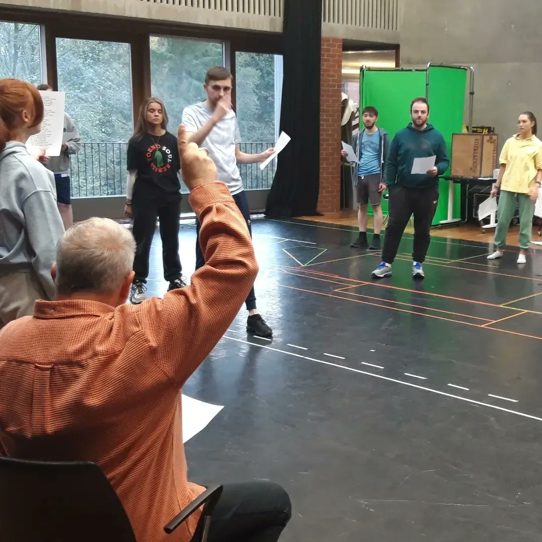 LyricLearning's tweet image. Expect the unexpected - @MCorbidge is back in town! Excitement in Drama Studio today as Michael generously shares his expertise in Voice and Shakespeare's text.